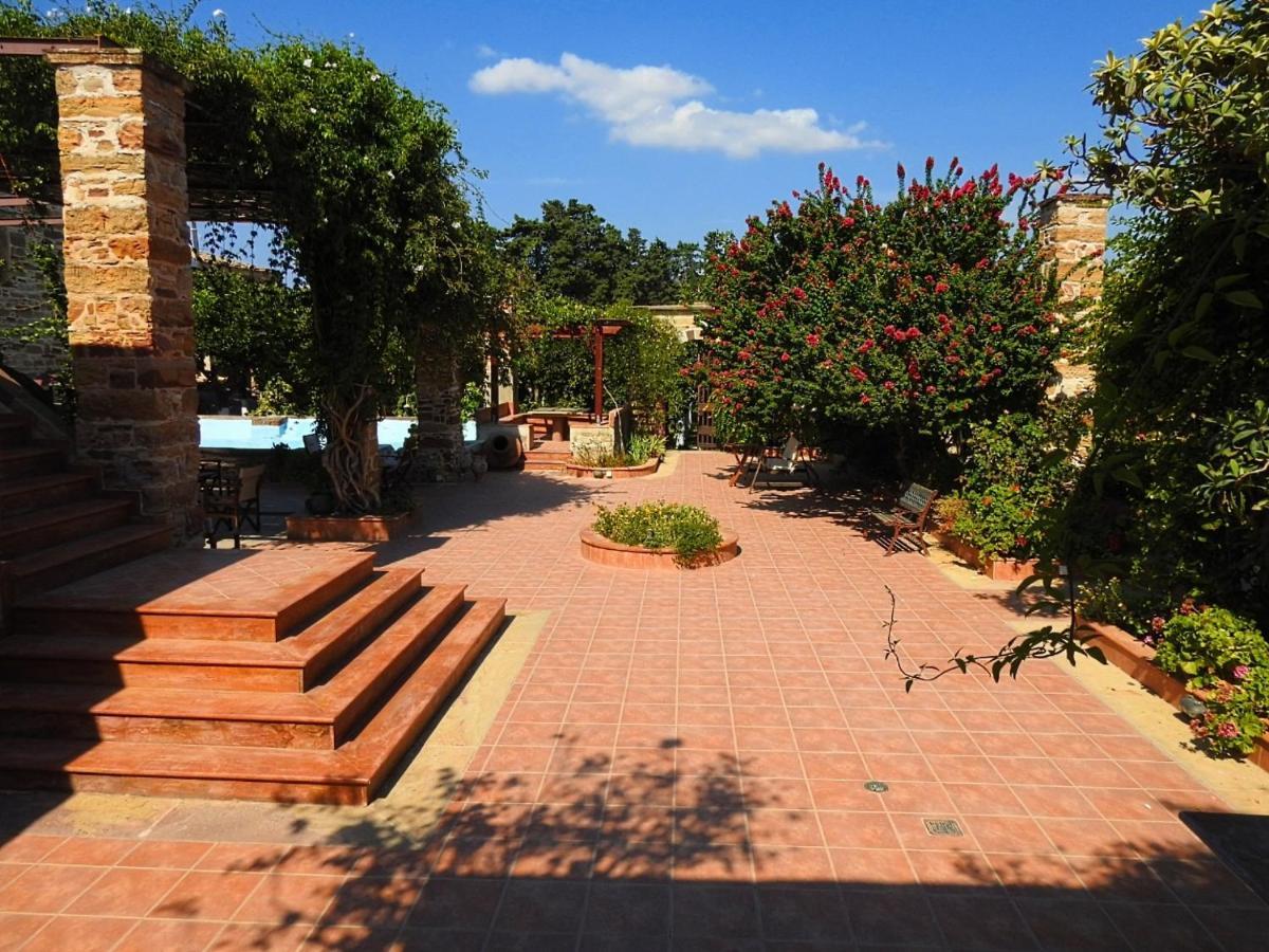 Mouzaliko Guesthouse Mansion Kampochora  Buitenkant foto