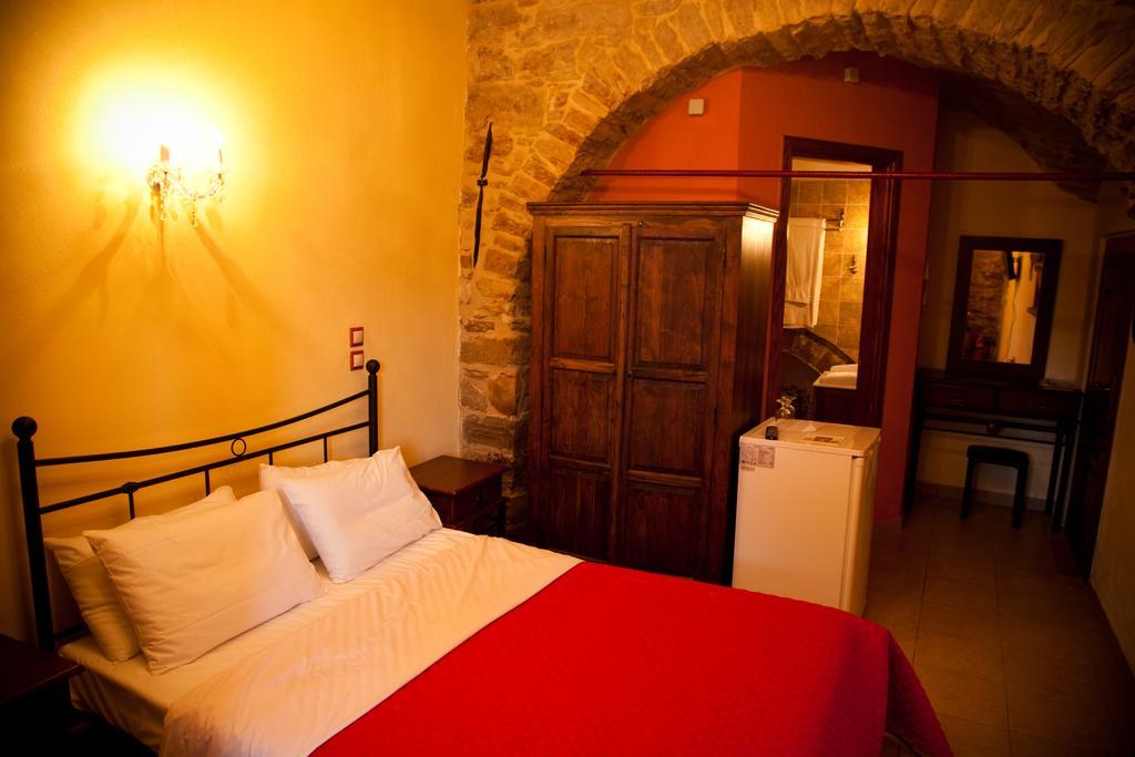 Mouzaliko Guesthouse Mansion Kampochora  Kamer foto